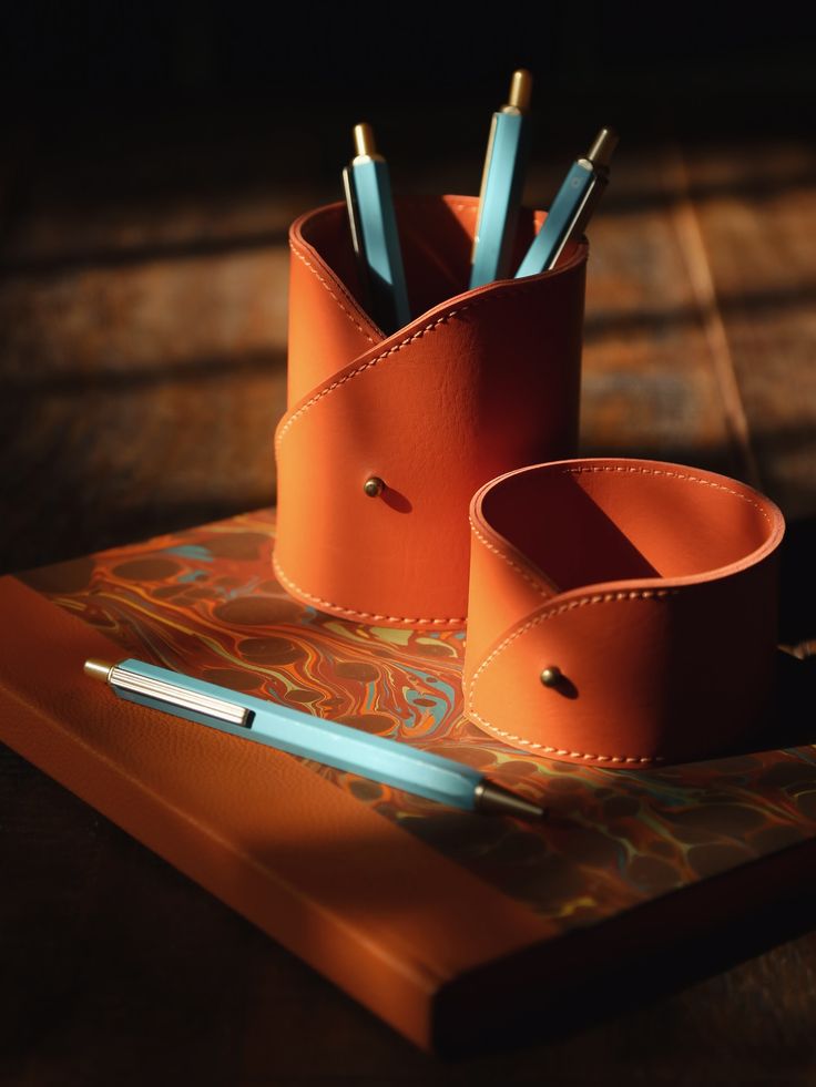 DIY desk organiser